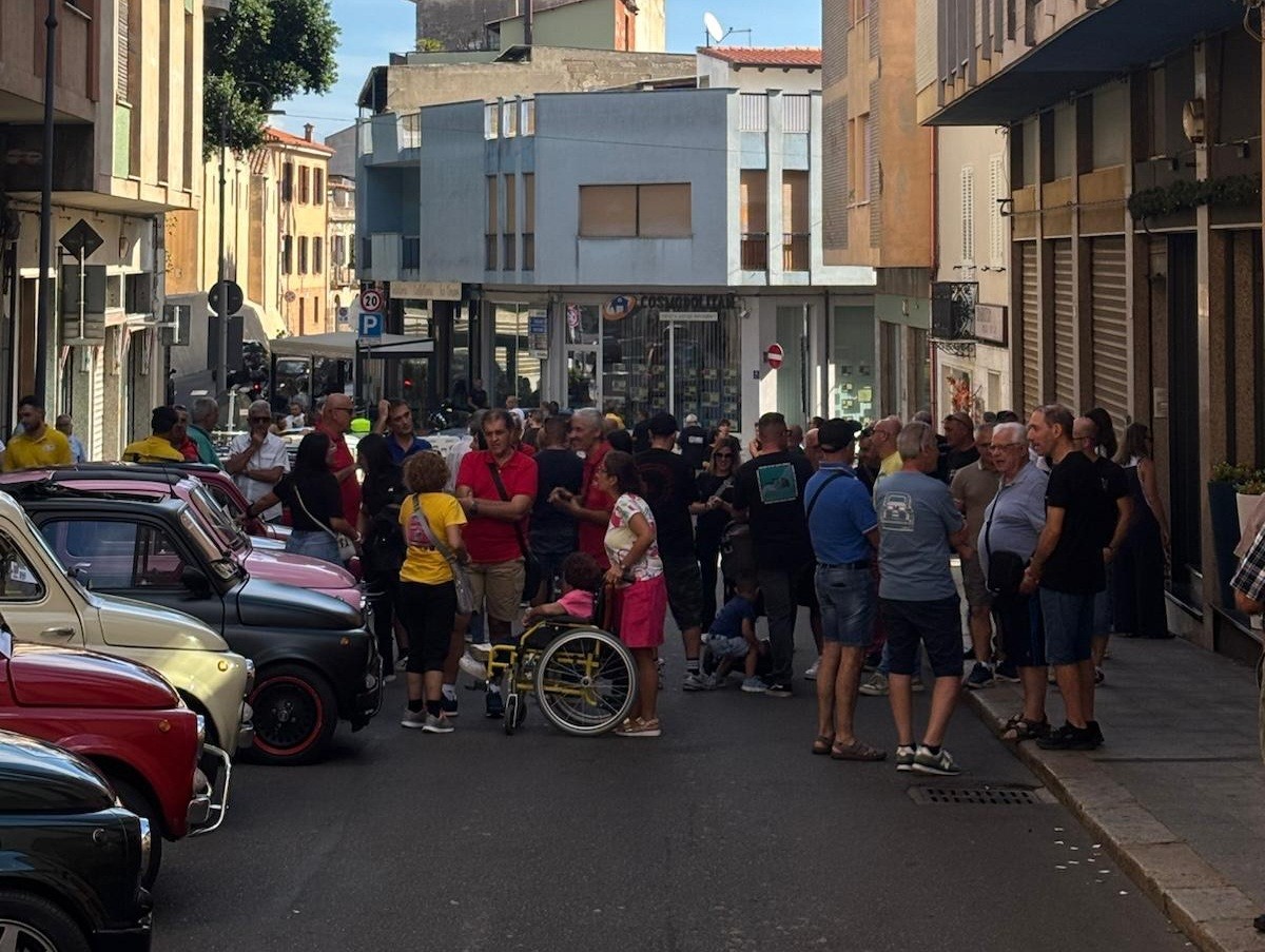 Guspini: Raduno delle fiat 500 e auto storiche