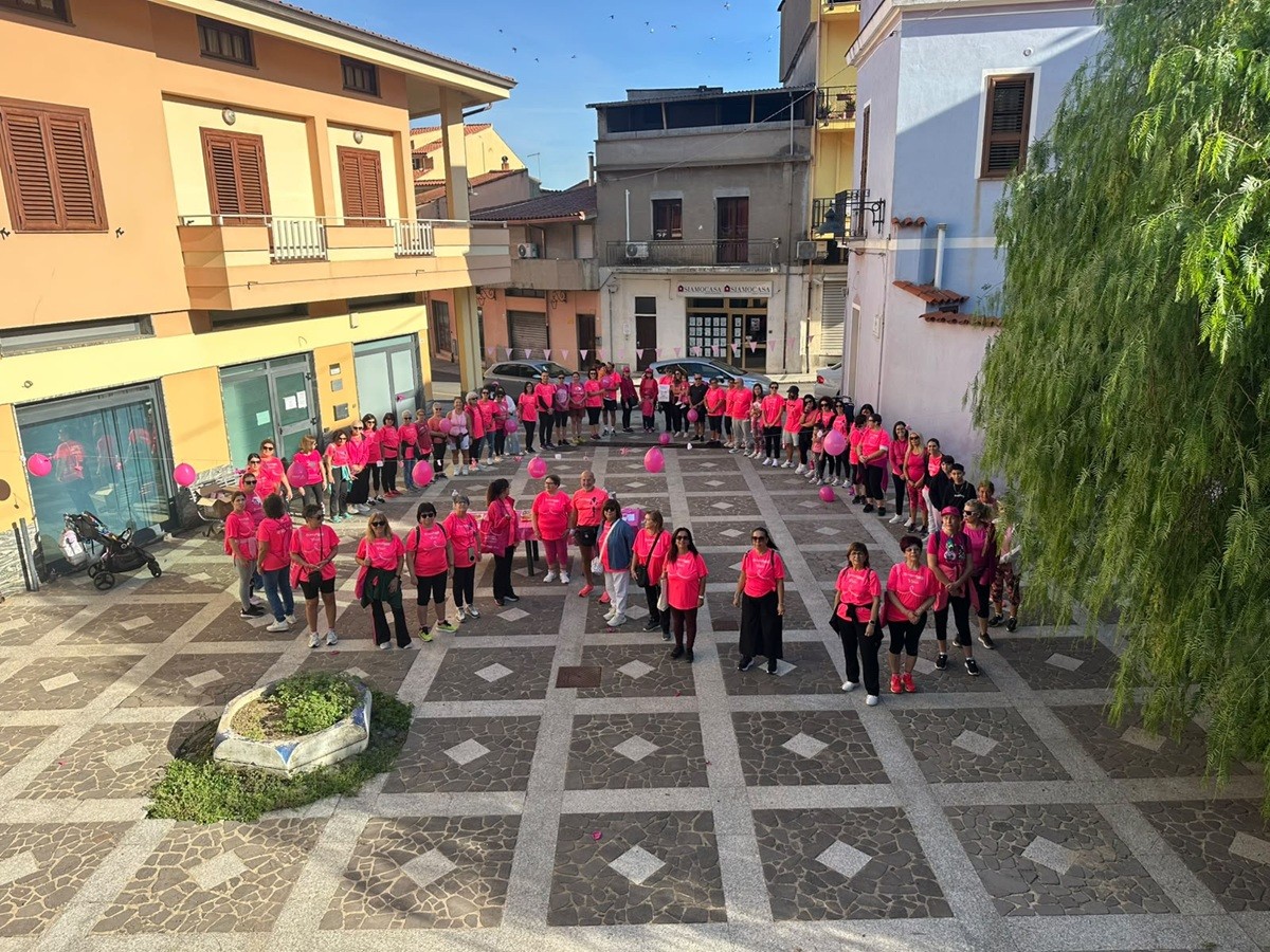 L'onda rosa della PittaRosso Pink Parade ha invaso Guspini