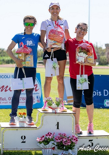 da sin. Anna Vacca, Giorgia Pilia e Lorena Usai