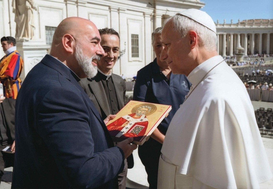 Don Luca incontra a San Pietro Papa Leone XIV