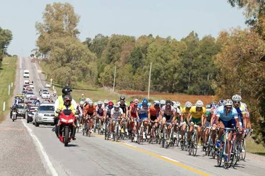 La Vuelta 2028 farà tappa in Sardegna, stanziati 7.5 milioni
