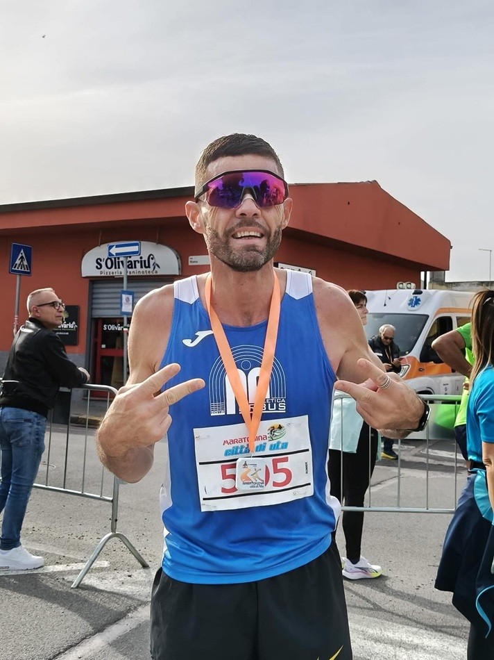 Matteo Pusceddu corre e vince a Maracalagonis nel “Correre per un sogno – 5° Memorial Gregorio Piga”