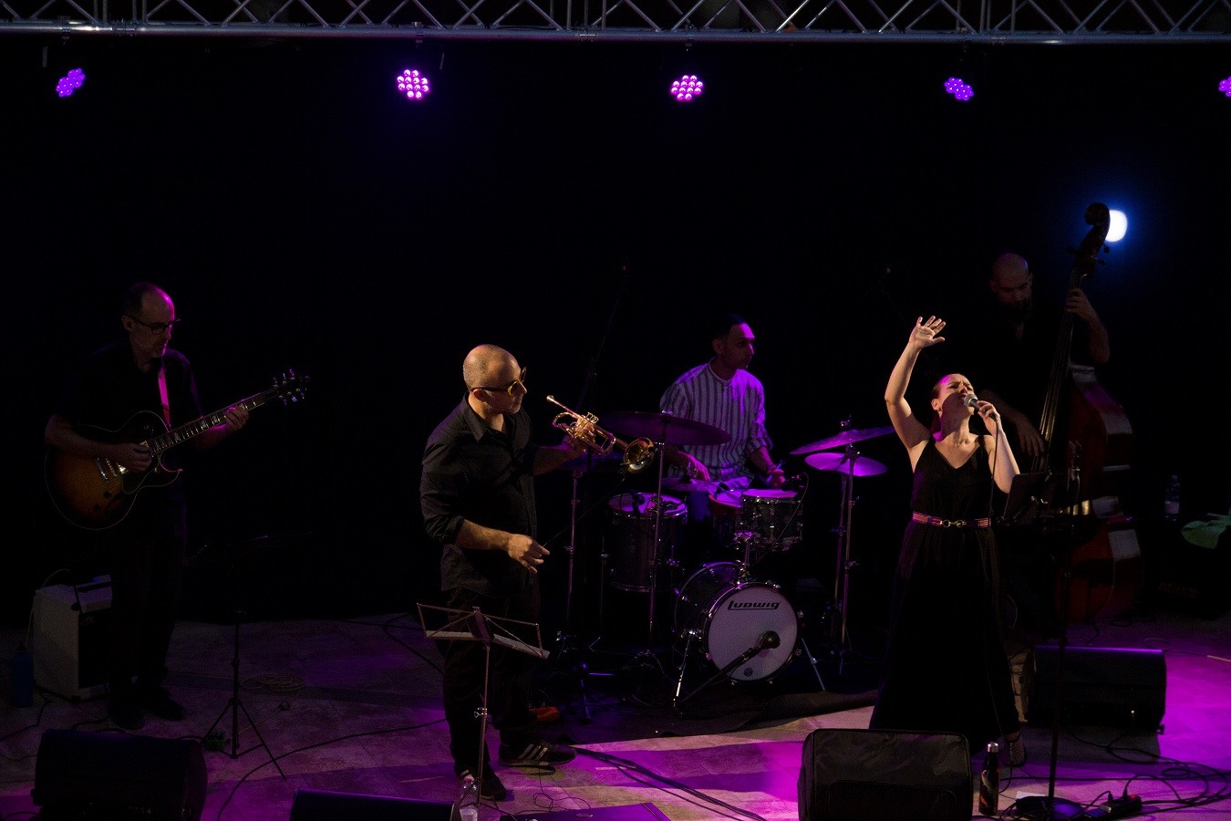 “Suoni e ritmi per la pace” con il live “Swing al Femminile”