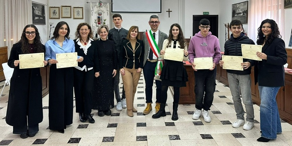 Villacidro premia le eccellenze scolastiche: consegnati dieci attestati di merito agli studenti più brillanti