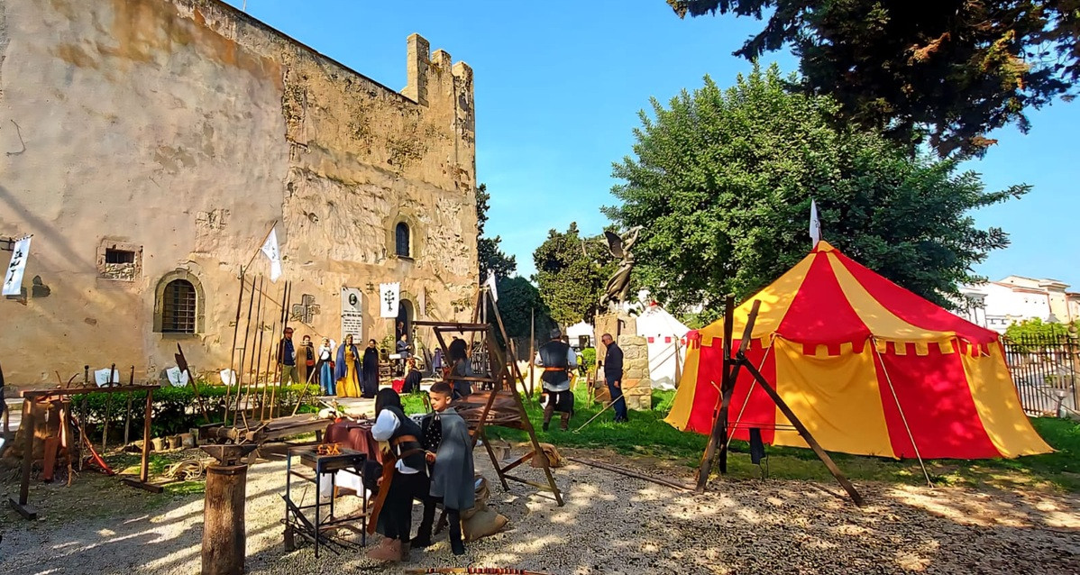 Sanluri: Pasquetta Medievale al Castello con accampamento, spettacoli e ingresso ridotto